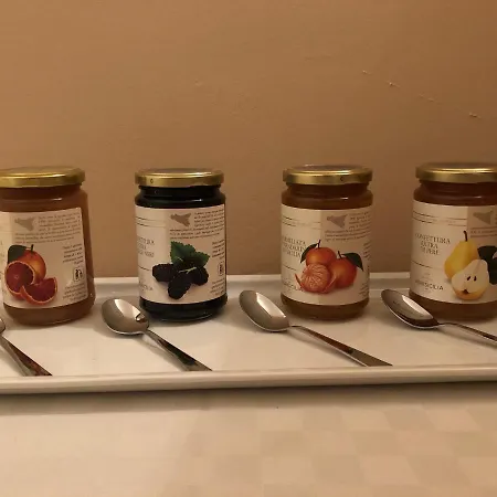 Carolea Couette-café Acireale