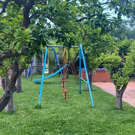 Carolea Oda ve Kahvaltı 3*